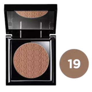 RVB The Make Up Mono Eyeshadow Matte Cappuccino #19 in a single palette.